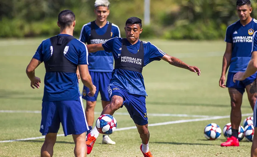 Araujo en entrenamiento