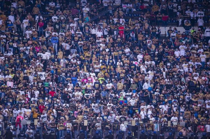 MEXSPORT Afición de Pumas en el Estadio Azteca