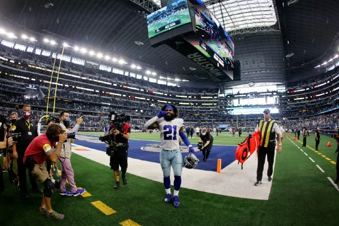 AP Ezekiel Elliott durante un partido con Cowboys