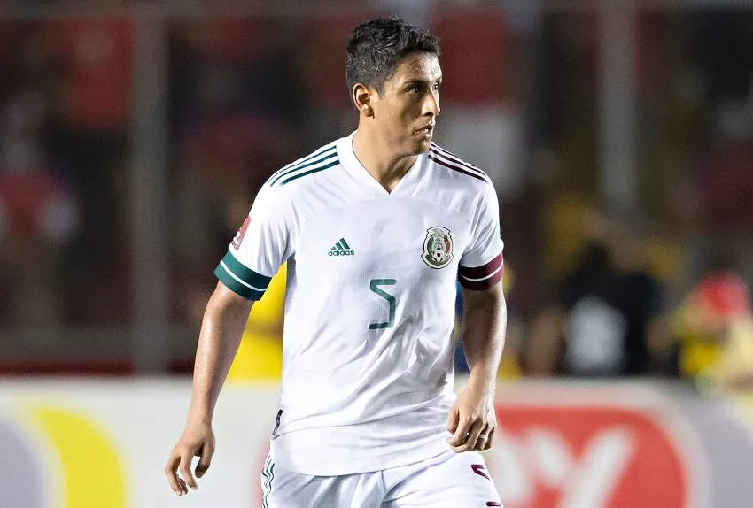 Luis Romo en un partido de la Selección Mexicana