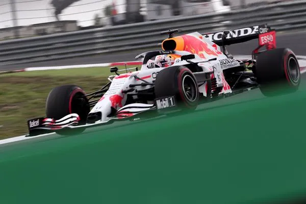 Max Verstappen en pruebas libres