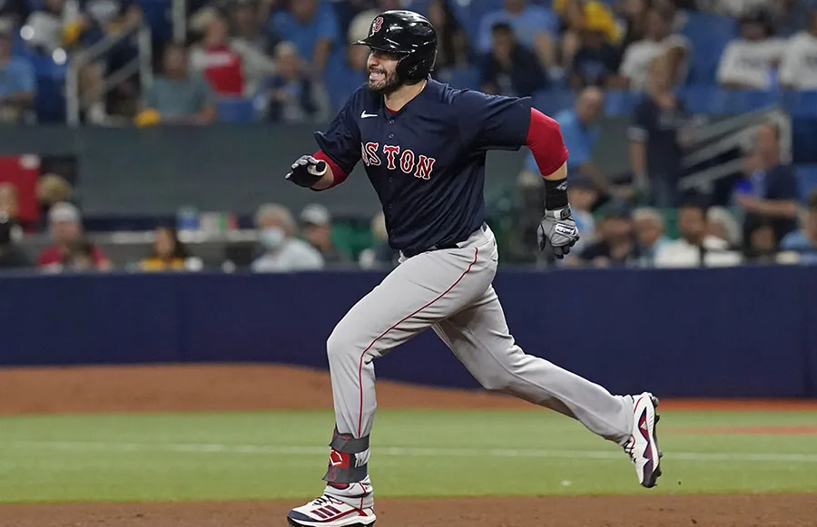 J.D. Martínez tras pegar jonrón