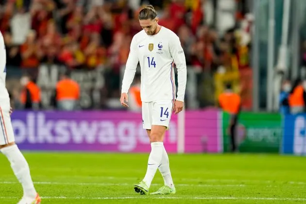 Rabiot se lamenta en juego