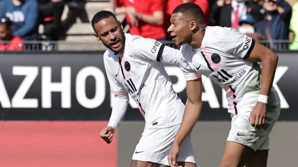 Mbappé y Neymar con el PSG