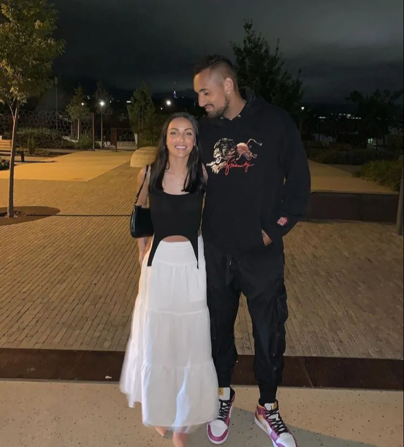 Kyrgios y Chiara en unas vacaciones