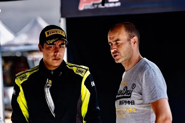 Alejandro Mauro, piloto mexicano