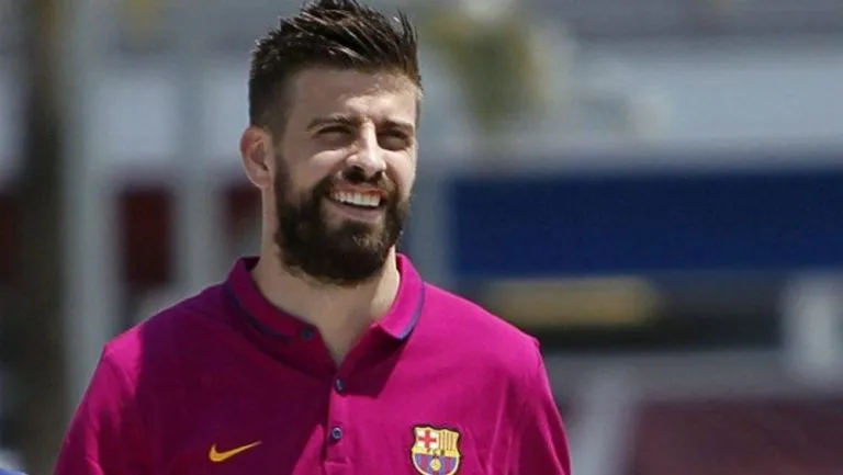 Piqué en un entrenamiento con el Barcelona