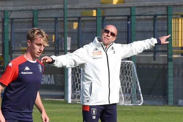Davide Ballardini en el entrenamiento de Genoa