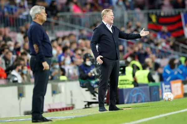 Koeman en el partido con Barcelona