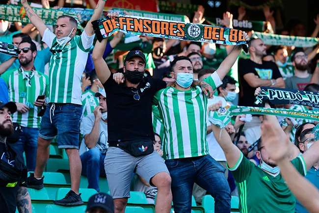 AP Afición del Betis alienta en el Benito Villamarín