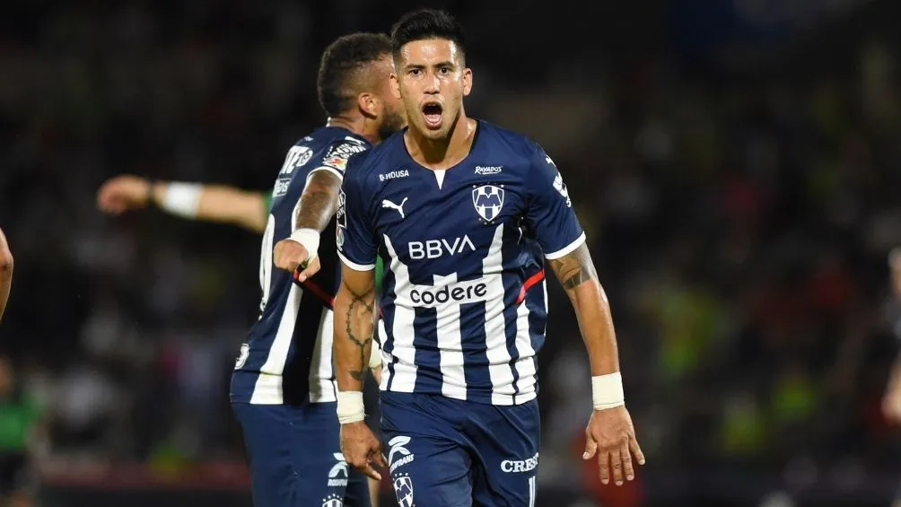 Meza en un partido con Rayados