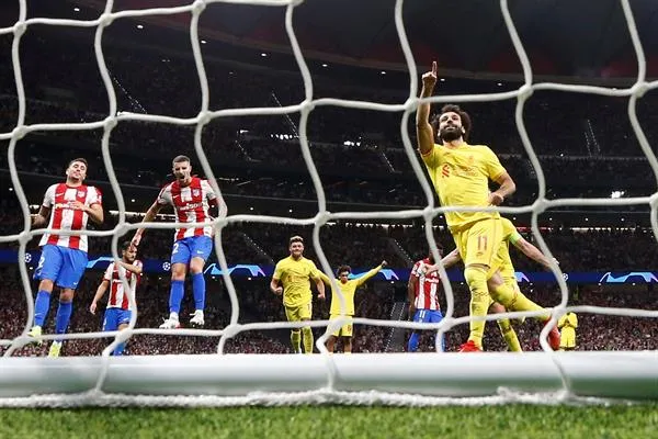 Mohamed Salah celebra anotación frente al Atlético de Madrid