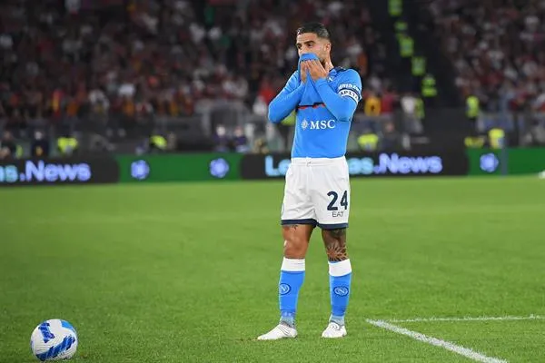 Lorenzo Insigne frente a la Roma en la Serie A