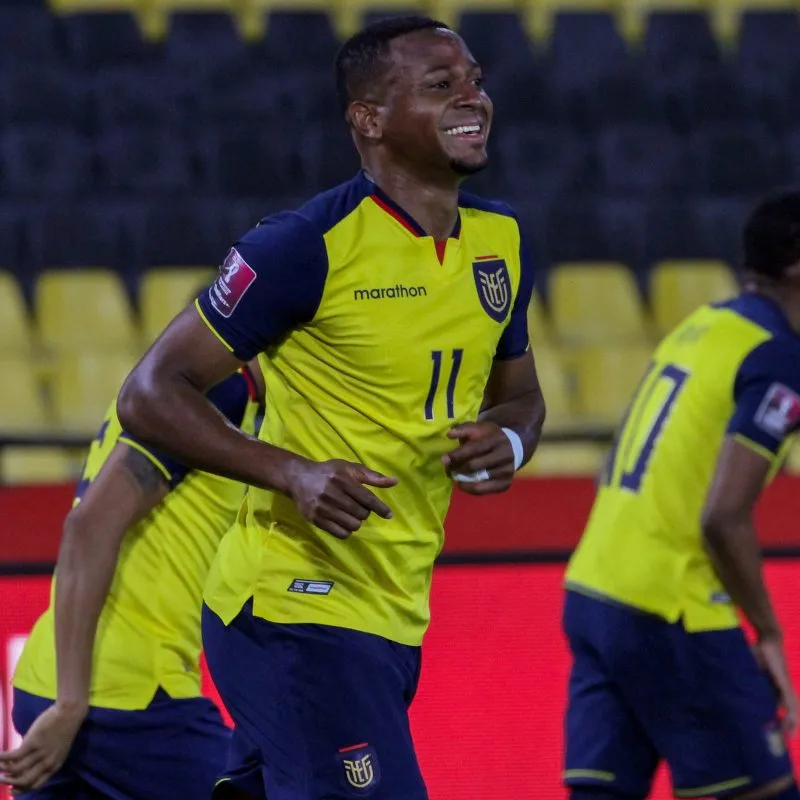 TWITTER @LATRI Michael Estrada en acción con Ecuador