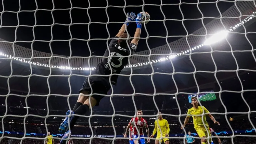 Oblak en partido con el Atleti