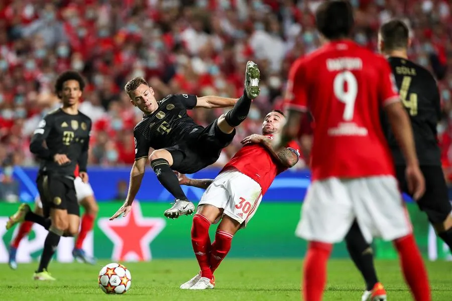 El lateral alemán en un partido del club bávaro