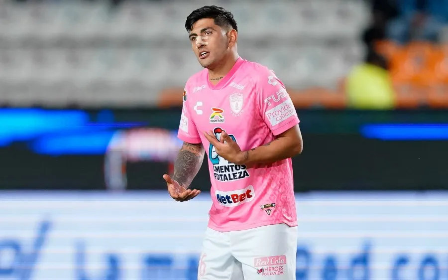 Víctor Guzmán celebra el empate