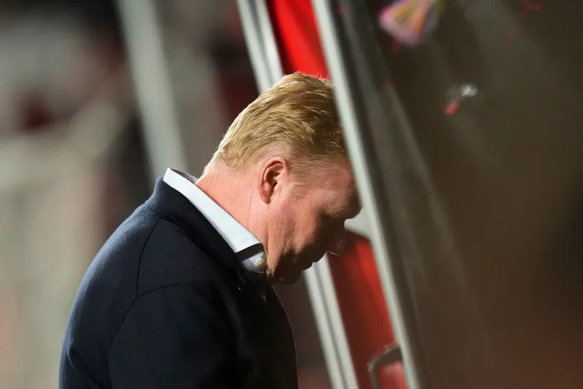 Ronald Koeman en un partido del Barcelona