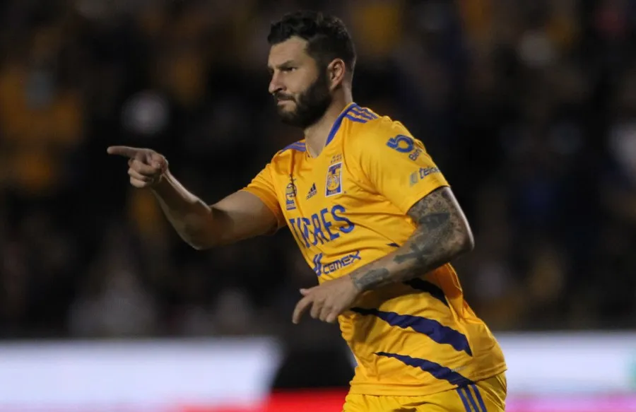 André-Pierre Gignac marcó doblete a Chivas
