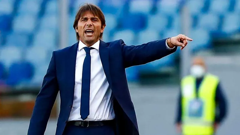 El técnico italiano durante un partido