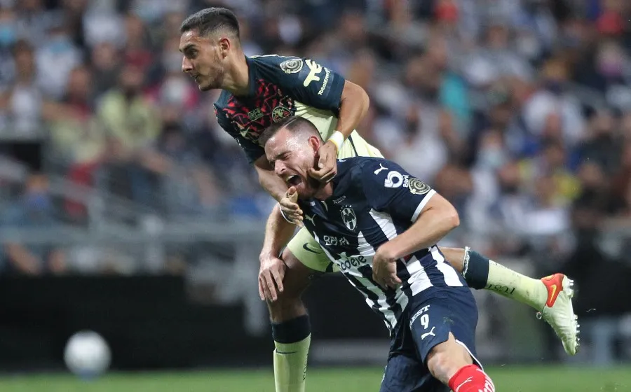 Cáceres ante Rayados