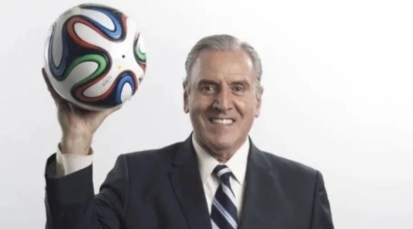 Carlos Albert anunció su retiro de los medios