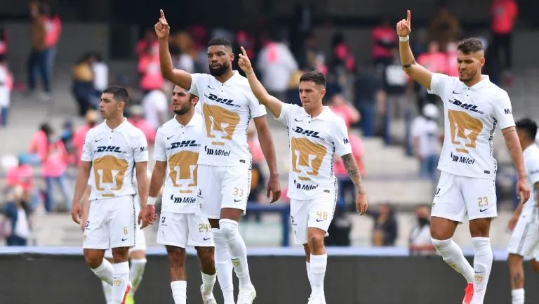 Pumas saluda a su afición en Ciudad Universitaria