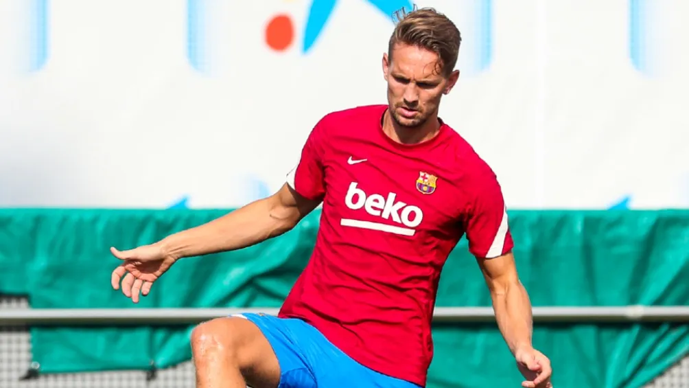 TWITTER | @FCBARCELONA Luuk de Jong entrenando con el Barcelona