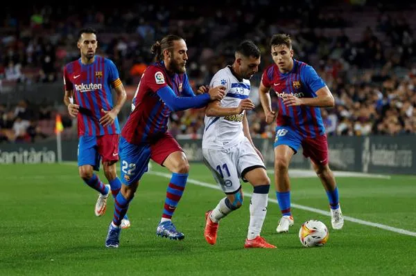 Barcelona en acción frente al Alavés