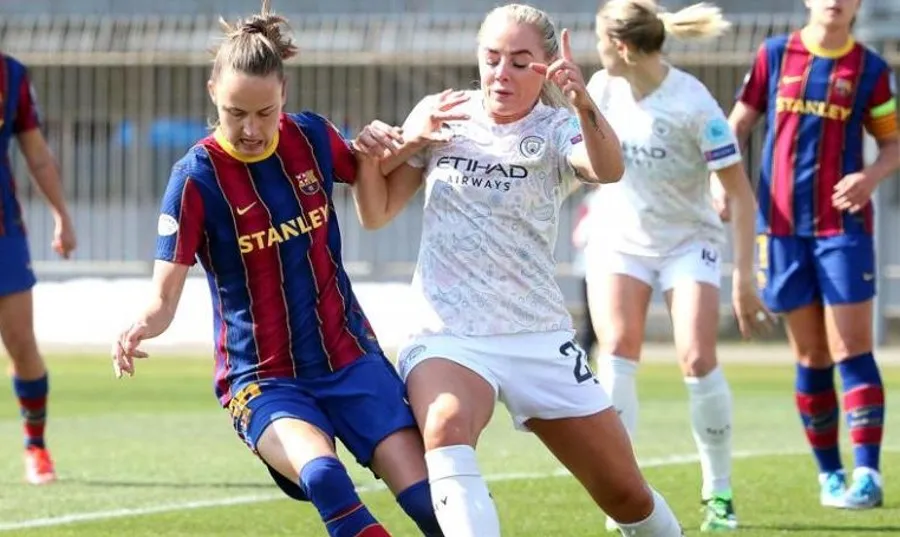 La futbolista noruega en juego con el Manchester City