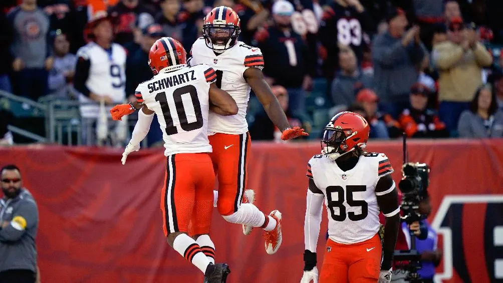 Browns festejando touchdown ante Cincinnati Bengals