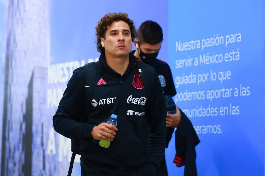 Guillermo Ochoa a un partido con la Selección Mexicana