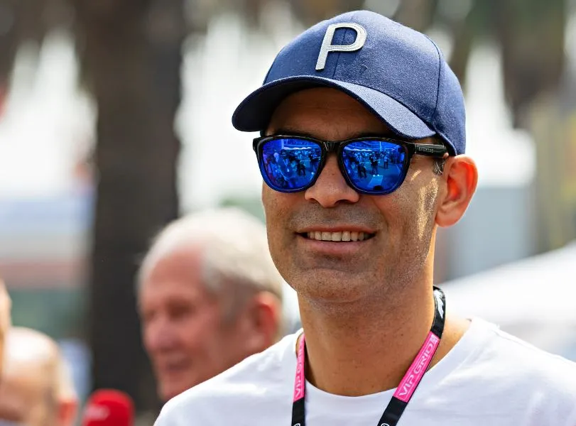 Rafa Márquez sonríe en un evento