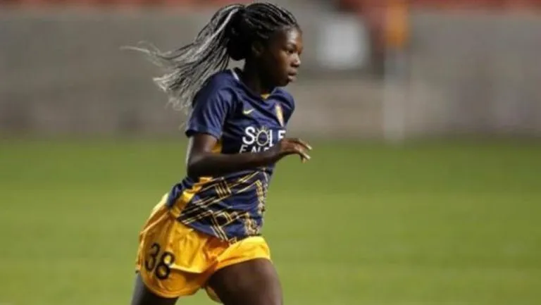 EFE Aminata Diallo durante partido