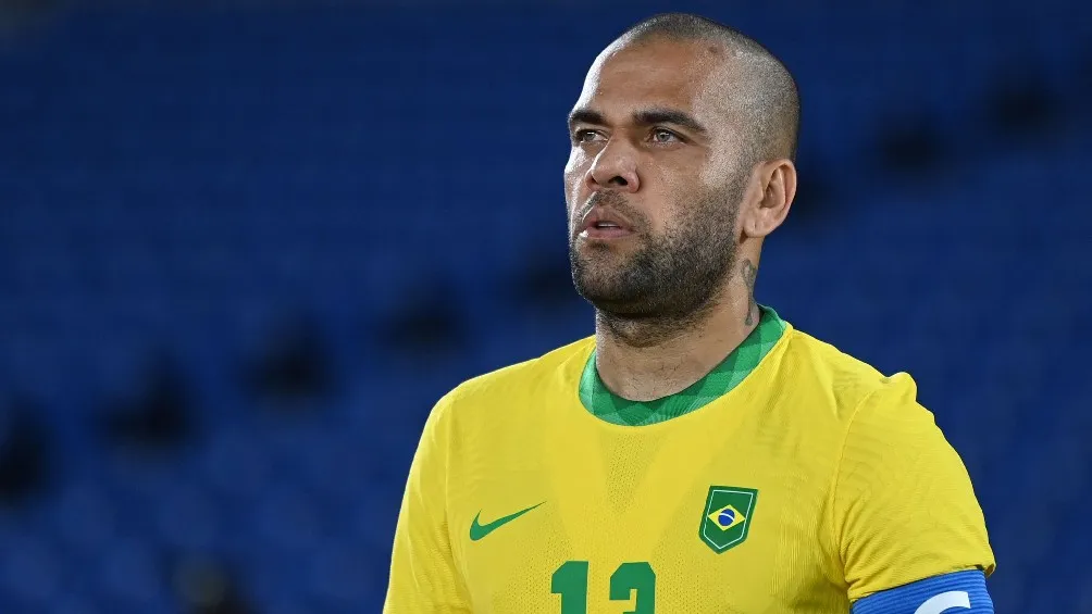 Dani Alves jugando con la Selección de Brasil