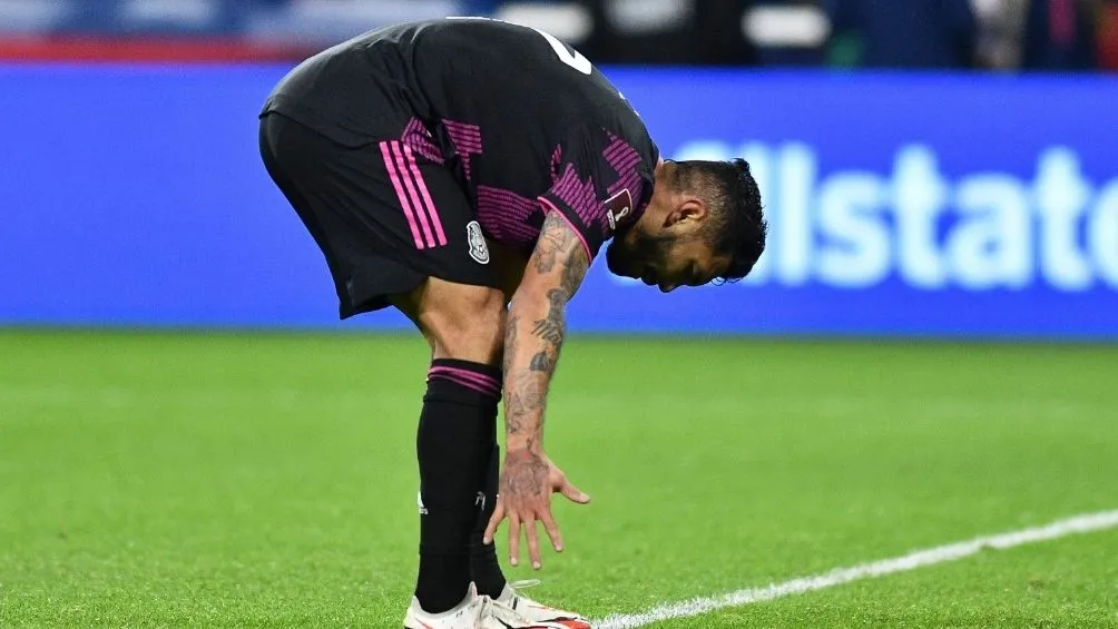 Corona se lamenta una jugada