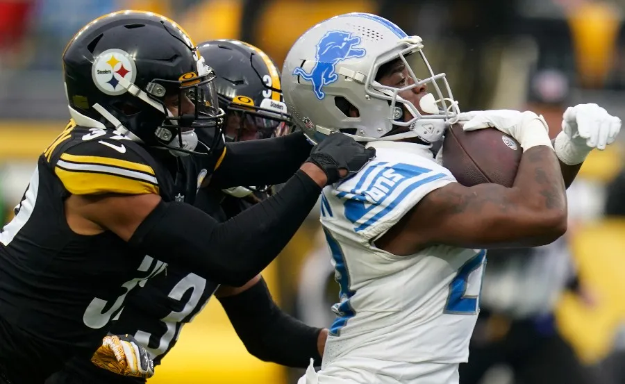 El defensivo de Steelers detiene a Jermar Jefferson