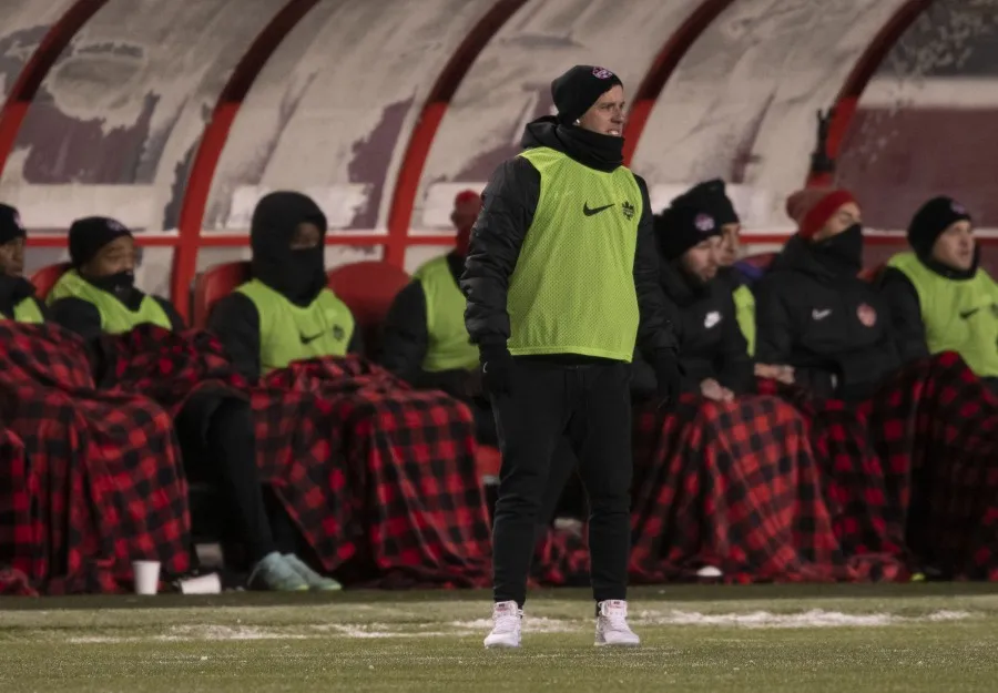 John Herdman en victoria ante México