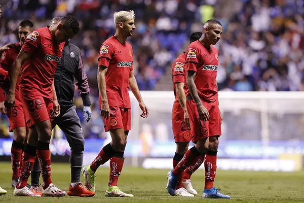 Jugadores de Toluca tras la derrota vs Puebla