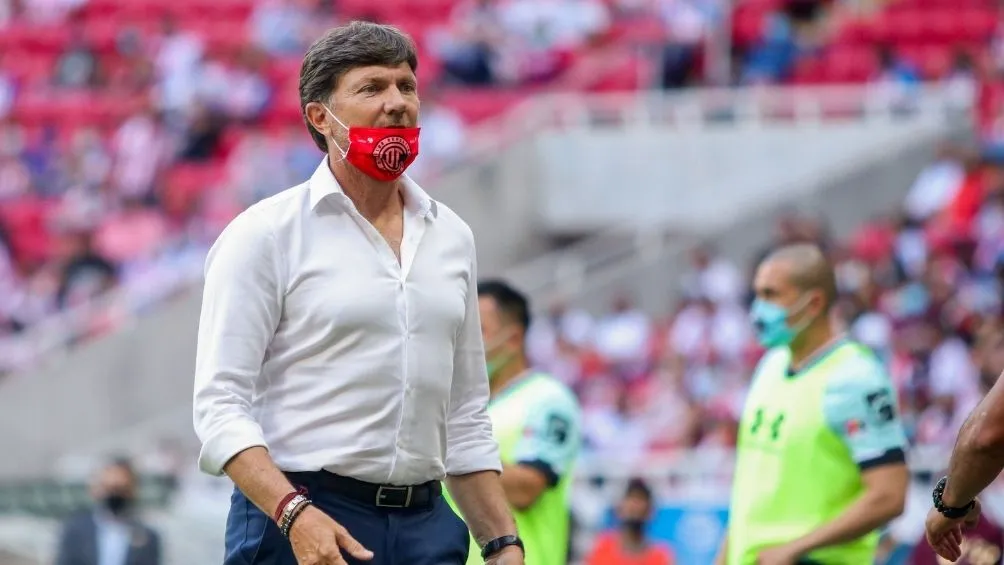 Cristante en un partido con Toluca