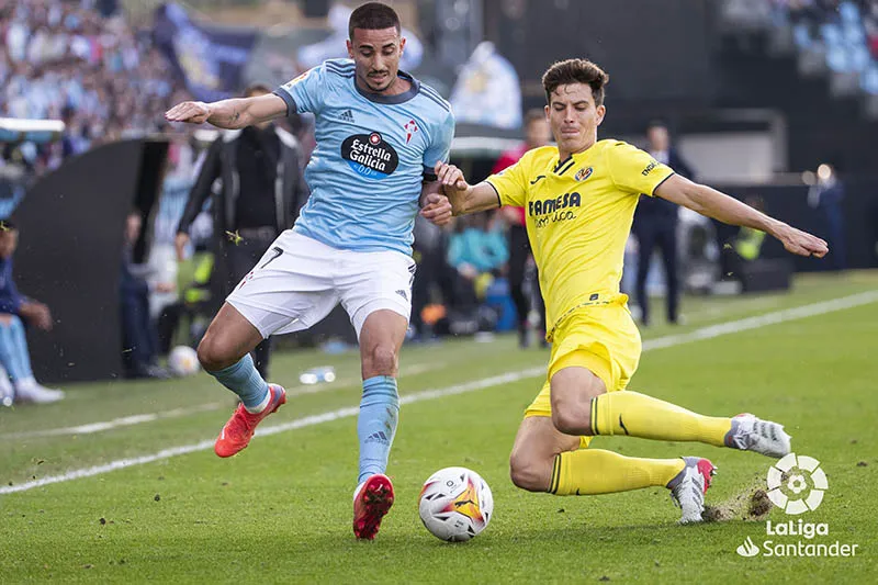 Así se peleó el esférico en la cancha de Balaídos