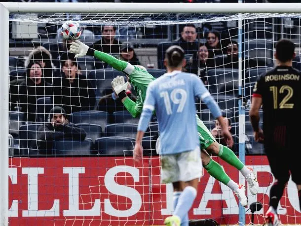 TWITTER @ATLUTD Acciones entre Atlanta United y NYCFC
