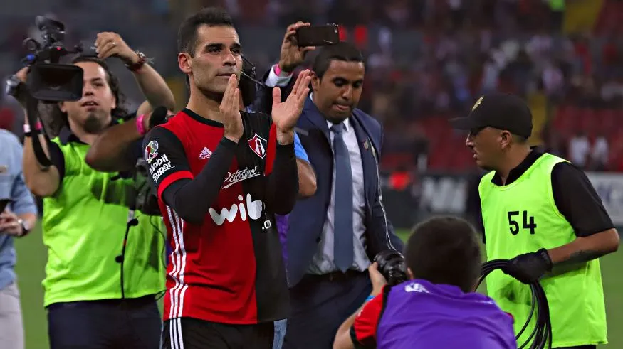 Rafa Márquez agradece a la afición que le aplaude
