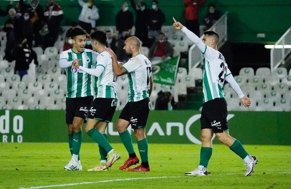 TWITTER @realracingclub Jugadores del Real Racing Club de Santander