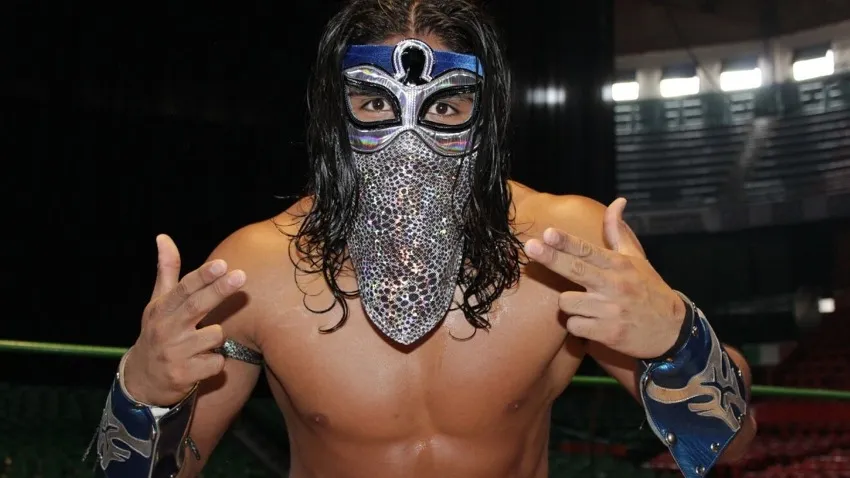 ESPECIAL Bandido en una función de lucha libre