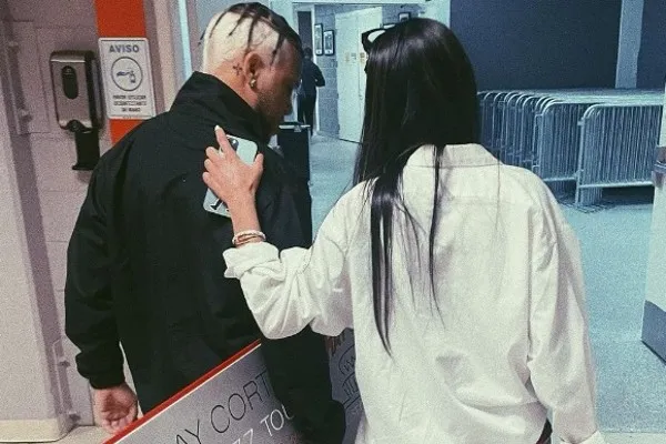 INSTAGRAM @miakhalifa Jhay Cortéz junto a Mia Khalifa en San Juan, Puerto Rico