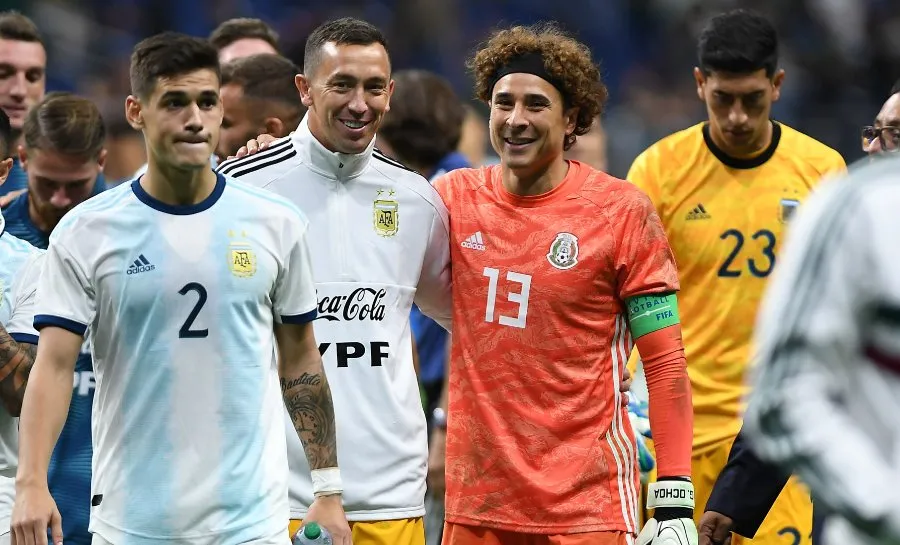 Marche con Guillermo Ochoa