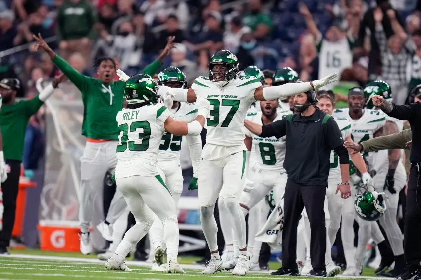 AP Jugadores de los Jets festejando una anotación