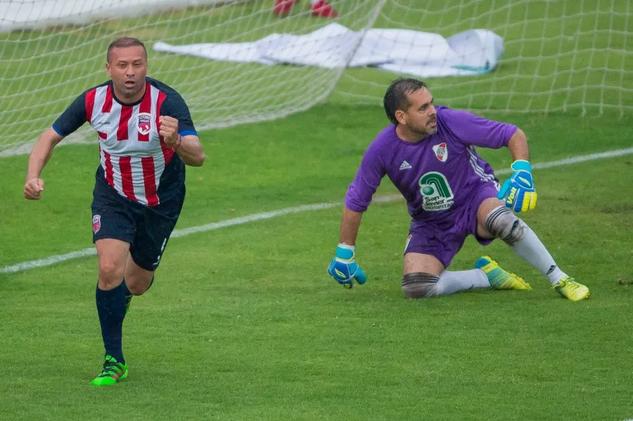 Nacho Vázquez trolleó al Atlas