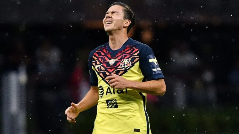 Sebastián Córdova fue abucheado por los azulcremas